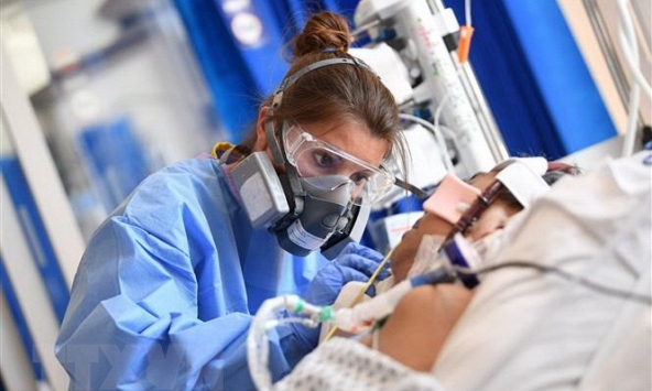  Một người ở Anh mắc Covid-19  505 ngày không khỏi