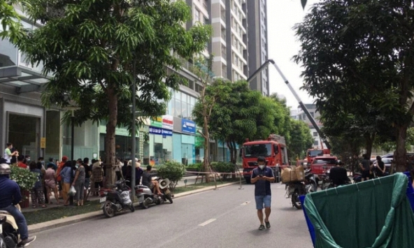 2 học sinh rơi lầu tử vong trong ngày tại cùng một chung cư ở Hà Nội 