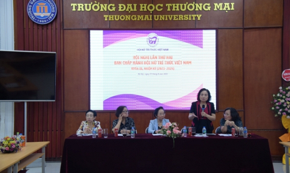 Hội nghị lần thứ 2 Ban Chấp hành Hội Nữ trí thức Việt Nam khóa 3 thảo luận về kế hoạch toàn khóa