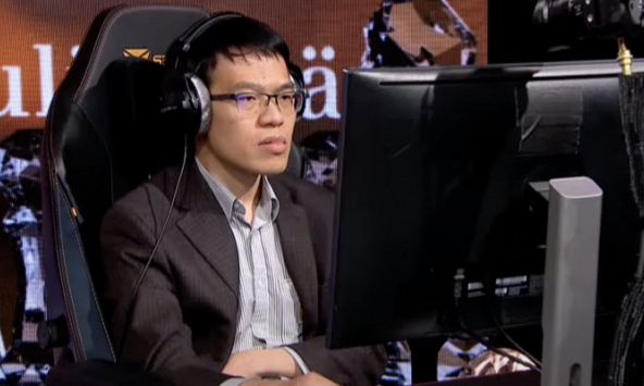 Lê Quang Liêm xếp trên Vua cờ Carlsen ở Oslo Esports Cup