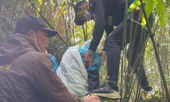 Người phụ nữ được cứu sống sau 7 ngày rơi xuống vực ở Yên Tử