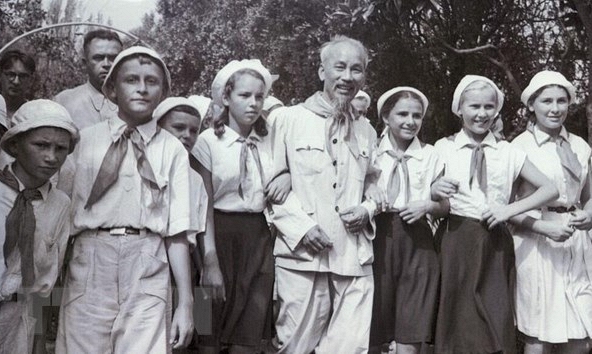 'The ballad of Ho Chi Minh': Bản nhạc về Bác được in thành tờ rơi phổ biến nhiều nơi trên đất Mỹ