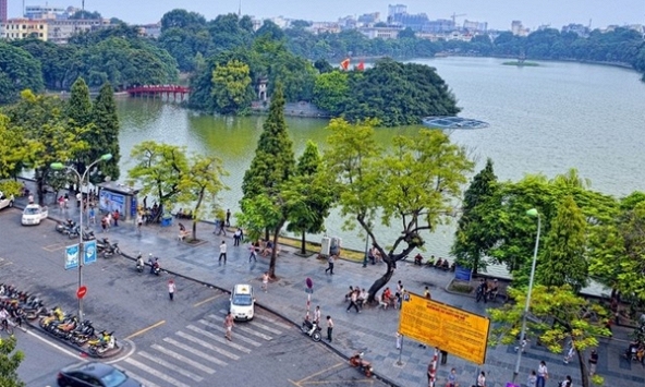 Từ 27/5: Cấm mang vật nuôi, loa công suất lớn vào phố đi bộ Hồ Gươm