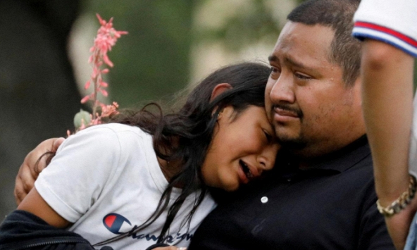 Mỹ: Nỗi đau sau vụ xả súng kinh hoàng ở trường tiểu học Robb