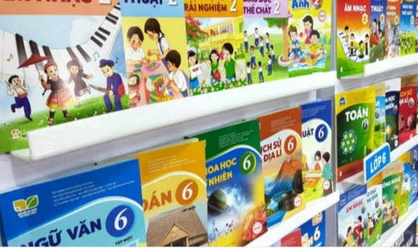 Đại biểu Quốc hội: Sách giáo khoa có cần sử dụng vật liệu tốt, in đẹp quá hay không?