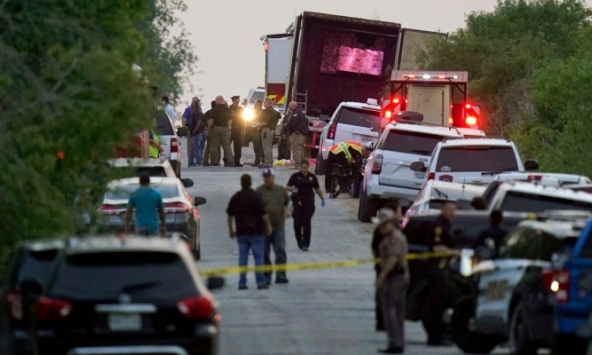 Vụ 51 thi thể trong xe container: nạn nhân bị rắc gia vị bít tết để tránh chó nghiệp vụ