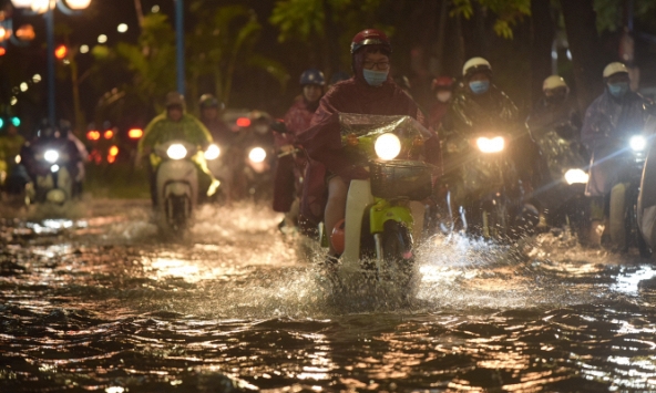 Lại điệp khúc Hà Nội ngập sau mưa