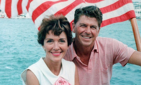 Nancy Reagan: Diễn viên Hollywood thành Đệ nhất Phu nhân Hoa Kỳ