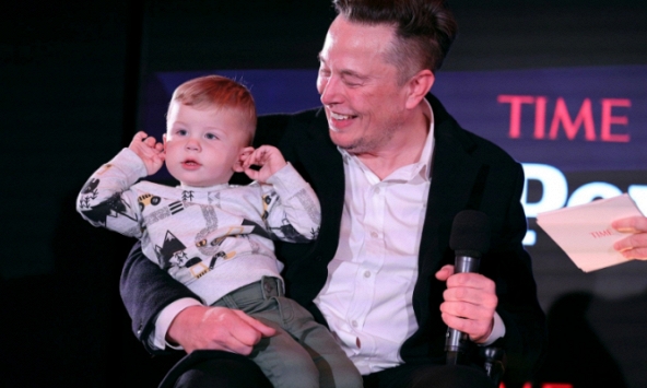 Vì sao Elon Musk sinh nhiều con?