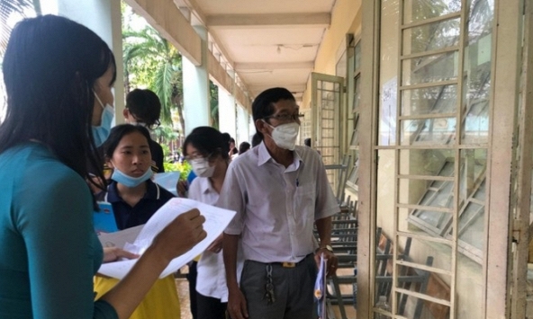 Thí sinh 58 tuổi ở TP.HCM lần thứ 3 dự thi tốt nghiệp THPT vì lý do đặc biệt