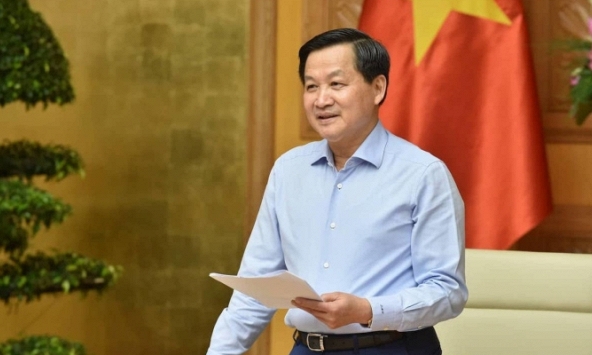 Phó thủ tướng đề nghị Bộ Công thương tính toán giảm thuế tiêu thụ đặc biệt, thuế VAT với xăng dầu