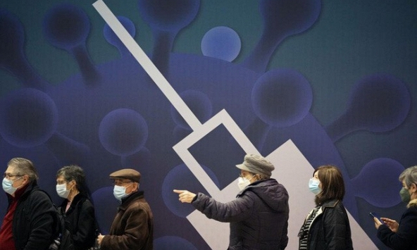 Làn sóng nhiễm virus SARS-CoV-2 mới đang lan nhanh trên thế giới, nhiều nước chật vật ứng phó