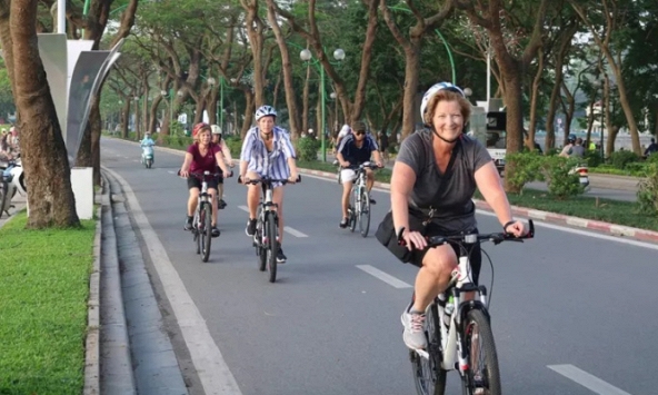 Vì sao Hà Nội thành điểm du lịch lý tưởng bằng xe đạp?