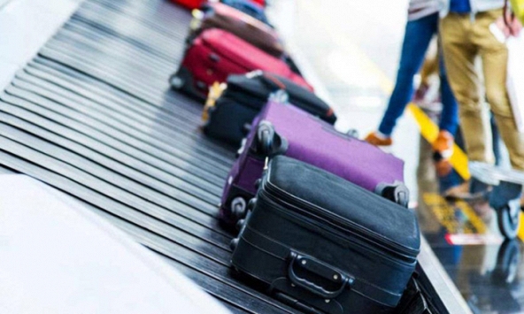 Khi đi máy bay không được mang làm gì và mang gì?