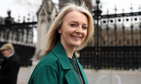 Chân dung Nữ ngoại trưởng Liz Truss, ứng cử viên chức thủ tướng Anh