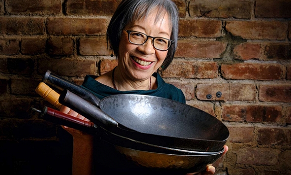 Grace Young, bậc thầy chảo wok đấu tranh cứu China Town ở Mỹ