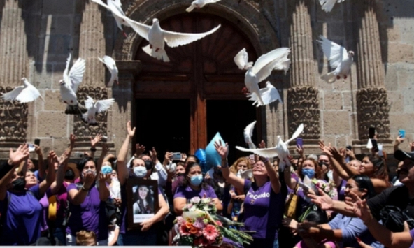 Một phụ nữ Mexico bị thiêu sống