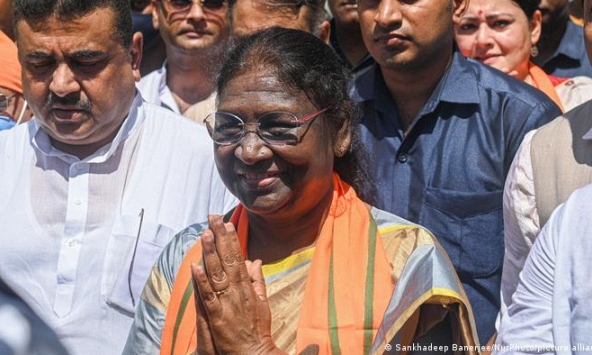  Cuộc hành trình của nữ Tổng thống Ấn Độ đầu tiên có xuất thân thổ dân