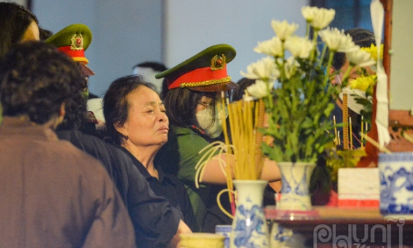 Nghẹn ngào tiễn đưa 3 chiến sĩ hy sinh khi chữa cháy quán karaoke ở Hà Nội