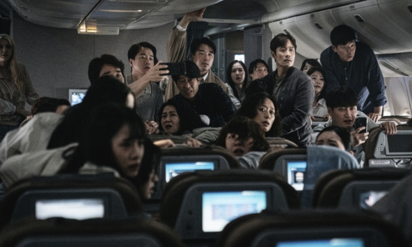 'Hạ cánh khẩn cấp' quy tụ các anh tài dòng phim thảm họa - tận thế 