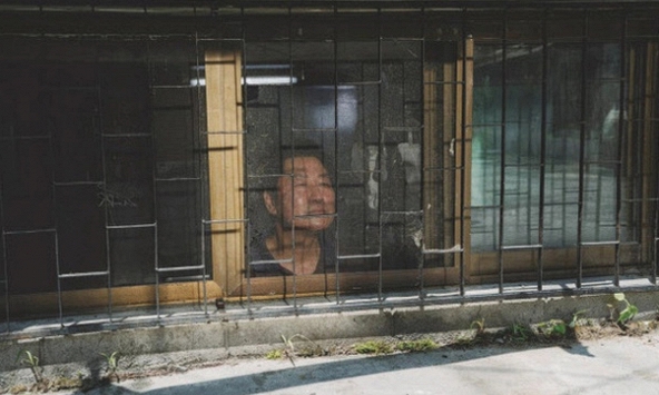 'Nhà nửa hầm': Số phận mong manh của người nghèo trong xã hội Hàn Quốc