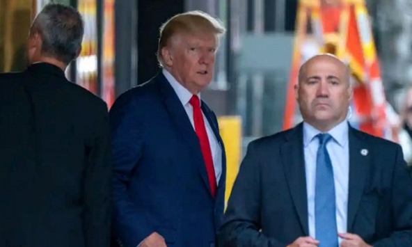 FBI đã thu giữ 11 bộ tài liệu mật sau khi đột kích nhà ông Trump