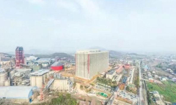 Trung Quốc xây 'khách sạn lợn' cao 26 tầng vì sợ thiếu thịt