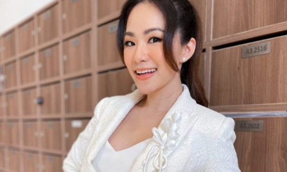 'Cô gái Trung Hoa' Lương Bích Hữu gây sốt với màn tái xuất đặc biệt