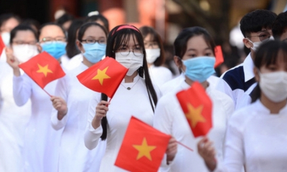 Học sinh cả nước tựu trường năm học mới 2022 - 2023