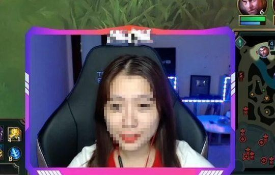 Nữ streamer bị phạt vì xúc phạm lãnh đạo cấp cao trên mạng xã hội