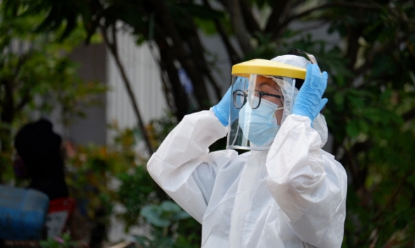 Hà Nội dự kiến kiến hỗ trợ đến 10 triệu đồng/người để ngăn chặn làn sóng nhân viên y tế nghỉ việc