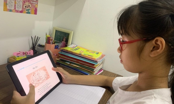 Sách giáo khoa điện tử: 'Gái đẹp' vẫn ế'