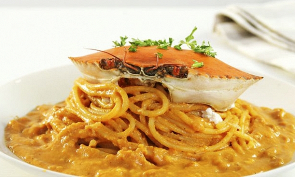 Món ngon mỗi ngày: Lạ miệng với mì Ý cua sốt kem phô mai