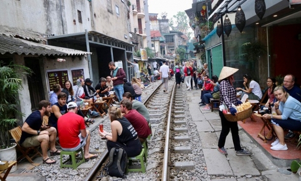 Phố cà phê đường tàu sẽ ra sao khi tuyến đường sắt qua nội đô biến mất 