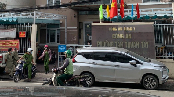 Người chở xác đến công an phường ở TP.HCM đầu thú khai gì?