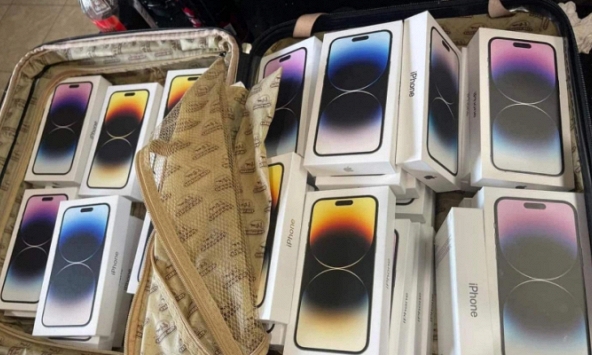 Kiểm soát chặt việc nhập lậu iPhone 14 qua đường hàng không