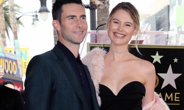 Adam Levine: 'Tôi đã không sáng suốt khi tán tỉnh những phụ nữ khác, ngoài vợ mình'