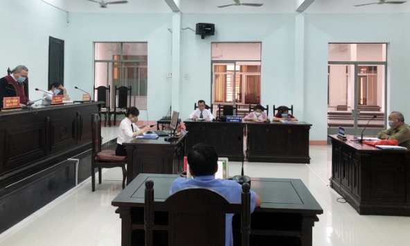 Hàng nghìn phiên tòa hành chính không có sự tham gia của Chủ tịch UBND 