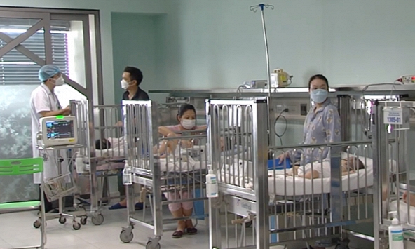 Liên tục ghi nhận trường hợp mắc mới Adeno, ca nguy kịch gia tăng