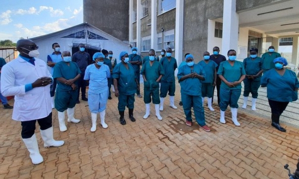 WHO họp khẩn sau khi có 4 nhân viên y tế tử vong vì dịch Ebola