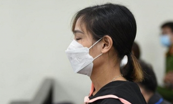 Vụ bé gái 3 tuổi bị đóng đinh vào đầu: có dấu hiệu che giấu của người mẹ