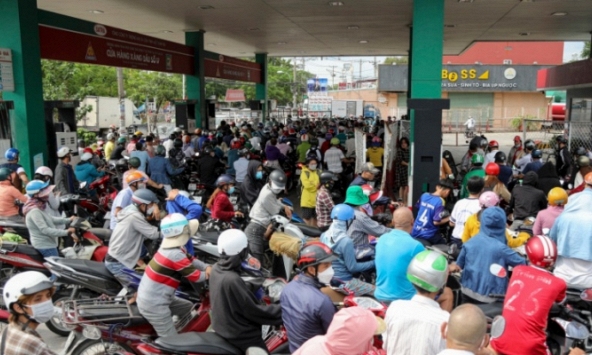 Cửa hàng găm hàng xăng dầu để trục lợi có thể bị xử phạt hành chính