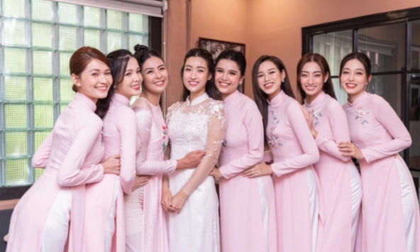 Dàn phù dâu xinh đẹp của đám cưới sao Việt năm 2022