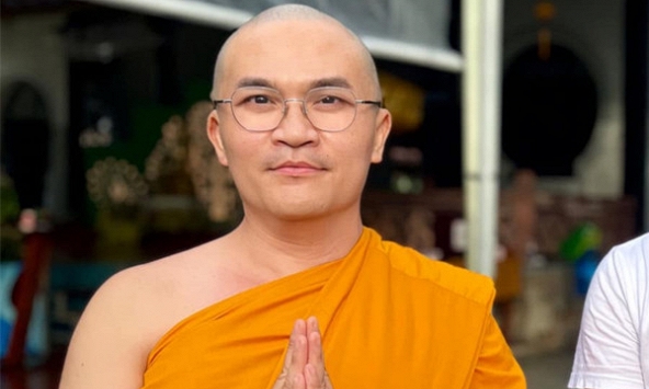 MC Đại Nghĩa xuống tóc xuất gia gieo duyên