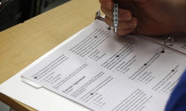 Nguyên nhân hoãn các cuộc thi IELTS, Aptis, các chứng chỉ Nat-test...