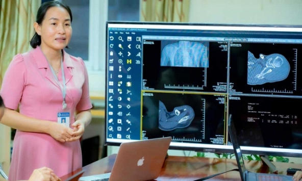 Nữ tiến sĩ đưa ứng dụng công nghệ vào khám chữa bệnh