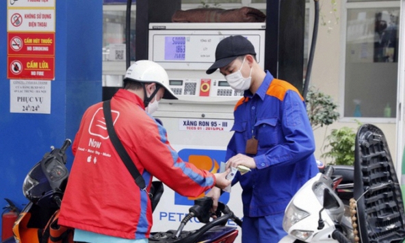 Trong tháng 11, trình Chính phủ nghị định sửa đổi về kinh doanh xăng dầu