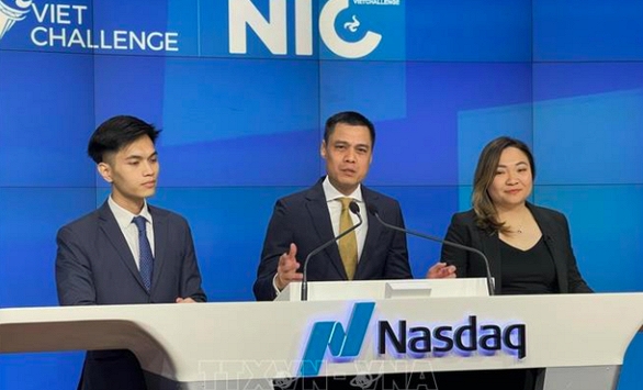 Đại sứ Việt Nam rung chuông mở phiên giao dịch sàn chứng khoán lớn thứ hai thế giới