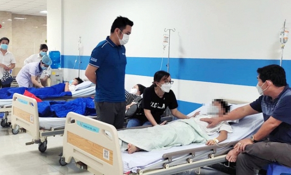 Đề nghị tạm đình chỉ bếp ăn trường iSchool Nha Trang sau vụ hàng trăm học sinh ngộ độc