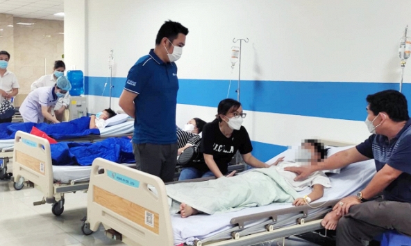 Vụ hàng trăm học sinh ISchool Nha Trang bị ngộ độc: Tăng cường 8 bác sĩ từ TP.HCM